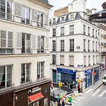 Bright Cosy 2-Bed Apt In Paris, Sleeps 4