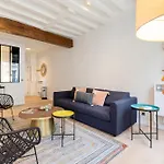 Bright Cosy 2-Bed Apt In Paris, Sleeps 4