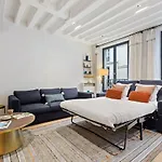 Bright Cosy 2-Bed Apt In Paris, Sleeps 4
