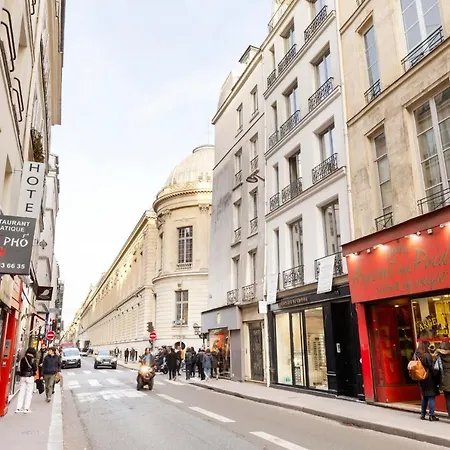 Bright Cosy 2-bed Apt In Paris, Sleeps 4 Appartamento